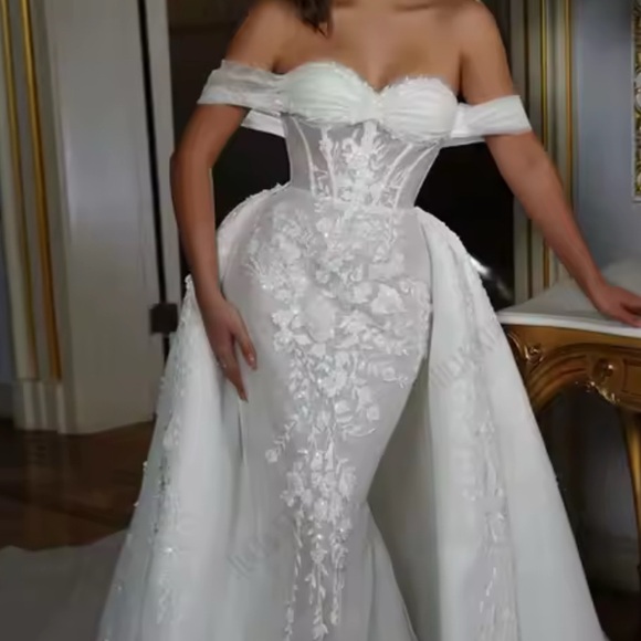 NEW $1578 TulaRosa White Off-Shoulder Wedding Gown - Picture 3 of 7